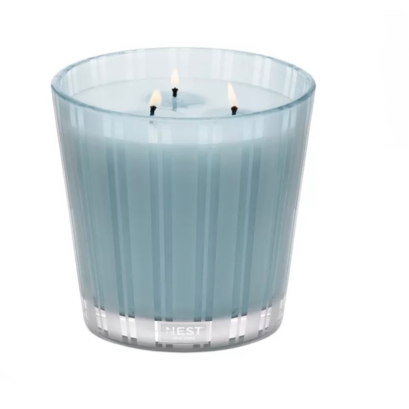 NEST Fragrances Wellness Driftwood & Chamomile 3 Wick 21.1oz Candle - Picture 6 of 9